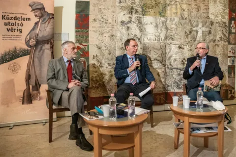 Küzdelem utolsó vérig - 2020. október 12 Szidiropulosz Archimédesz könyvbemutató a Pesti Vigadóban